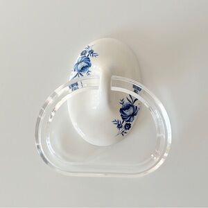 Ceramic Towel Holder Hand Towel Roses Grandma Cottage Vintage French Country